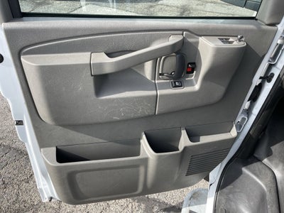 2025 Chevrolet Express Cargo WT