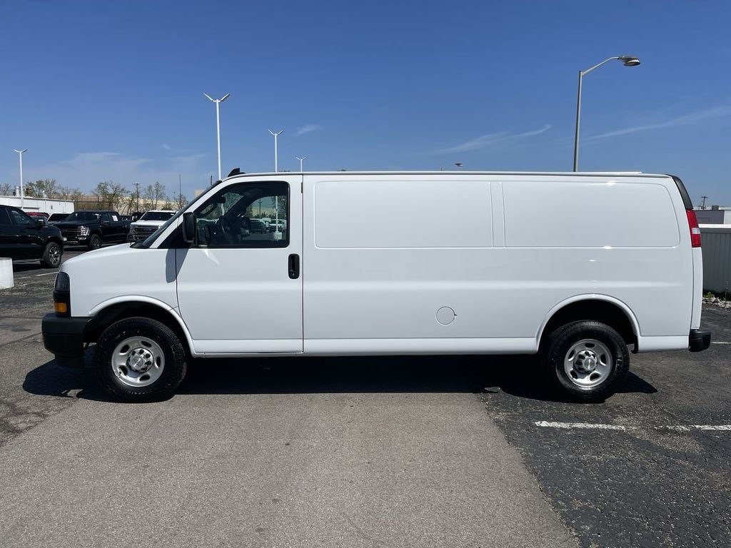 2022 Chevrolet Express Cargo 2500 WT