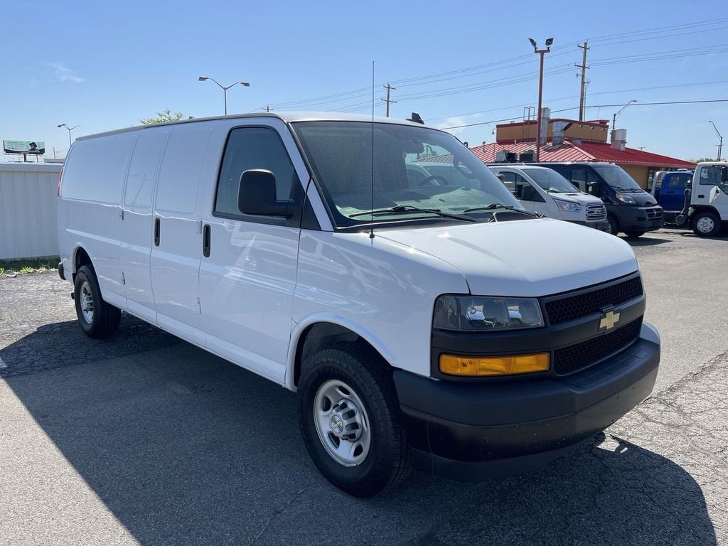 2022 Chevrolet Express Cargo 2500 WT