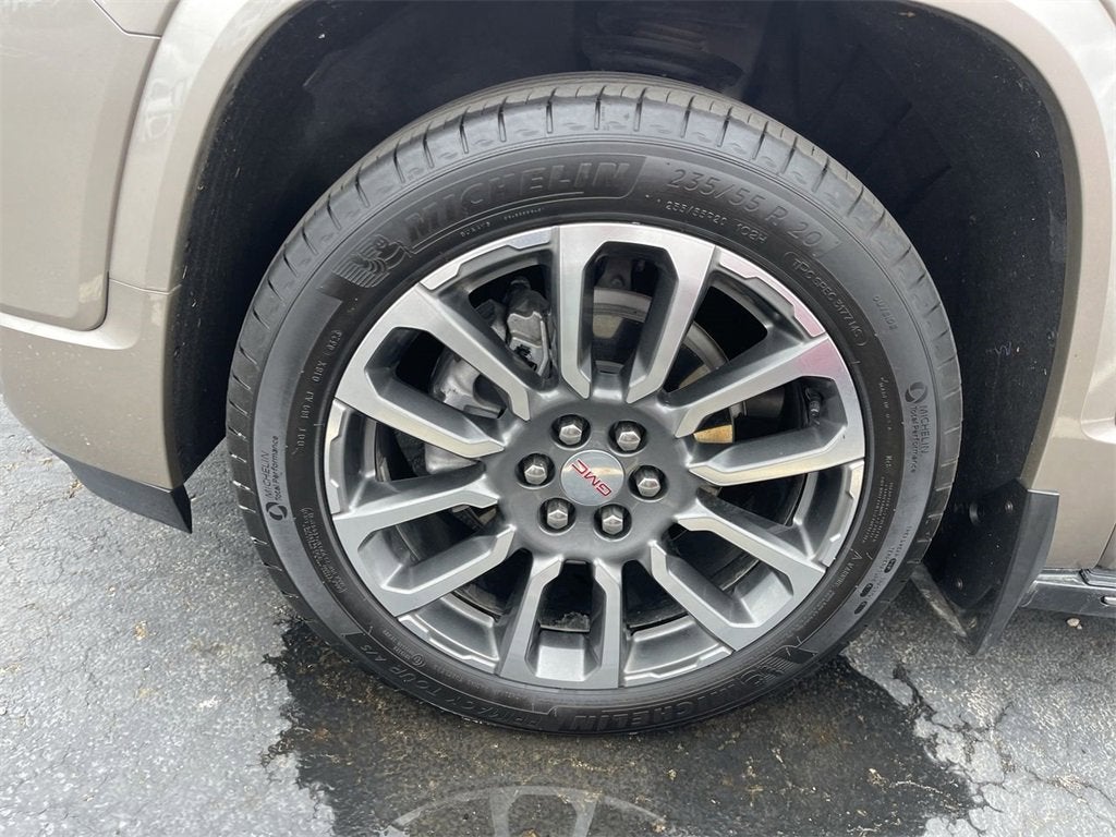 2022 GMC Acadia Denali