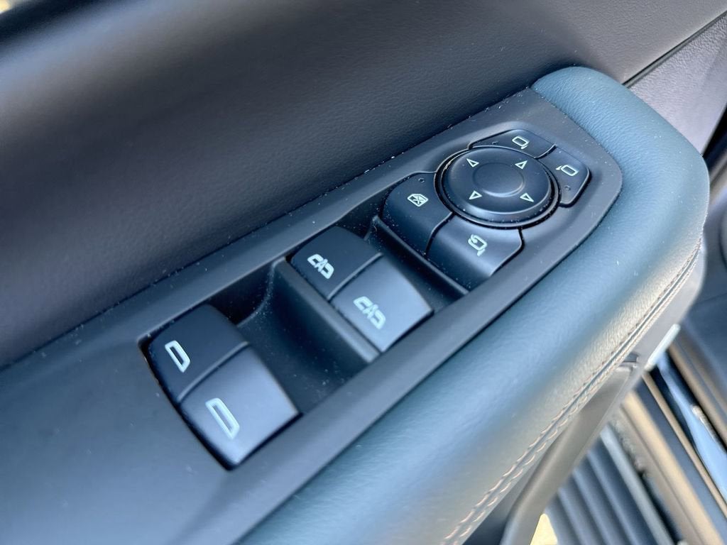 2025 GMC Yukon AT4