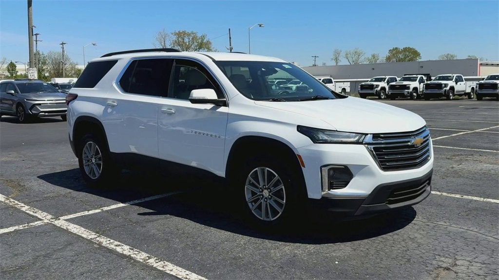 2022 Chevrolet Traverse LT Cloth
