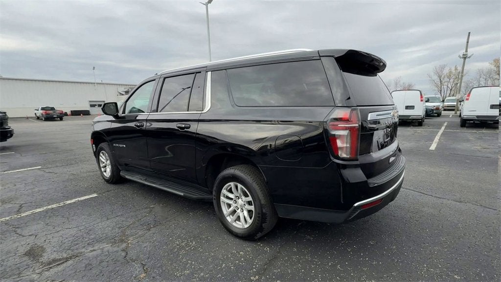 2023 Chevrolet Suburban LT