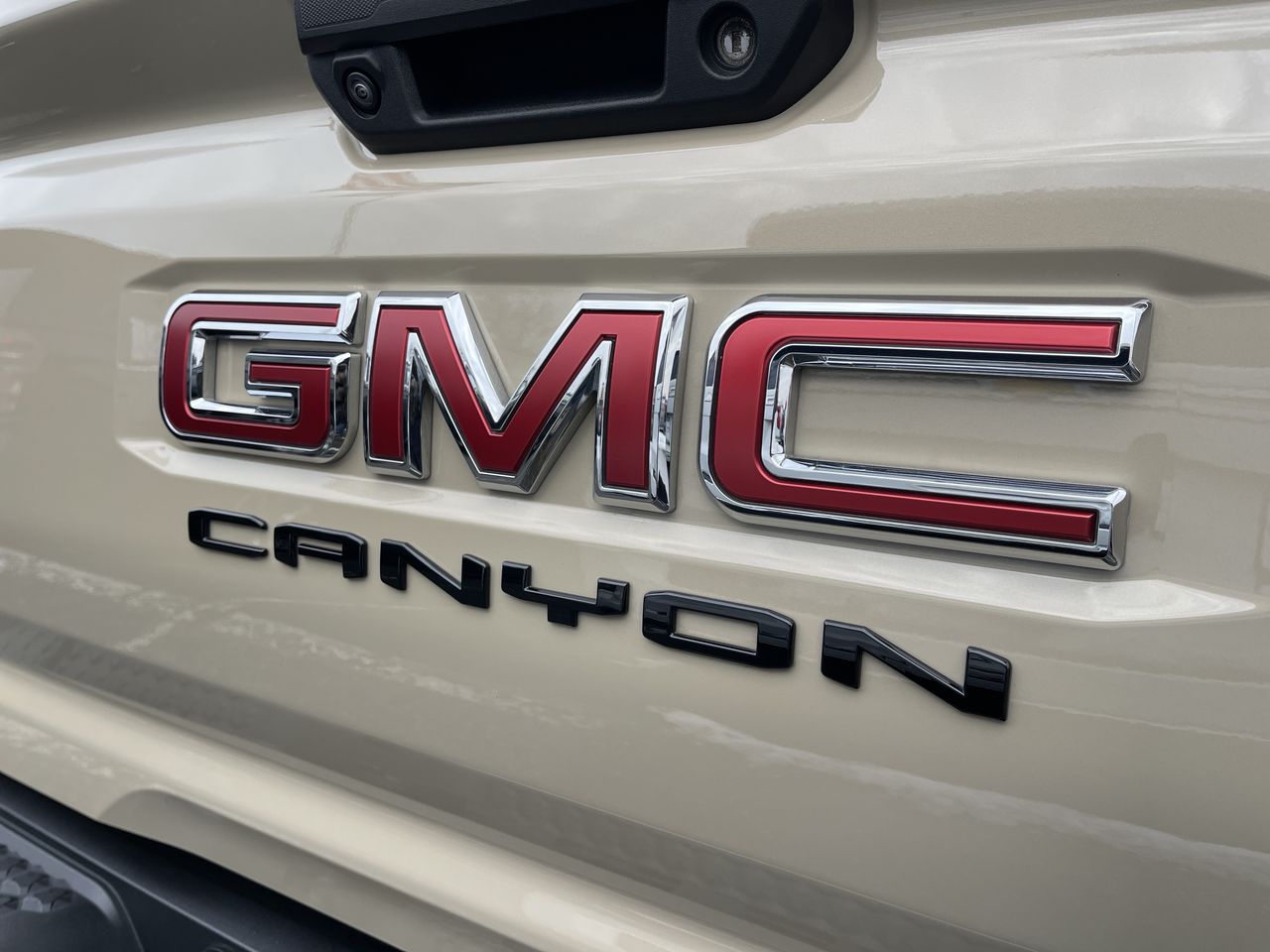 2024 GMC Canyon AT4X
