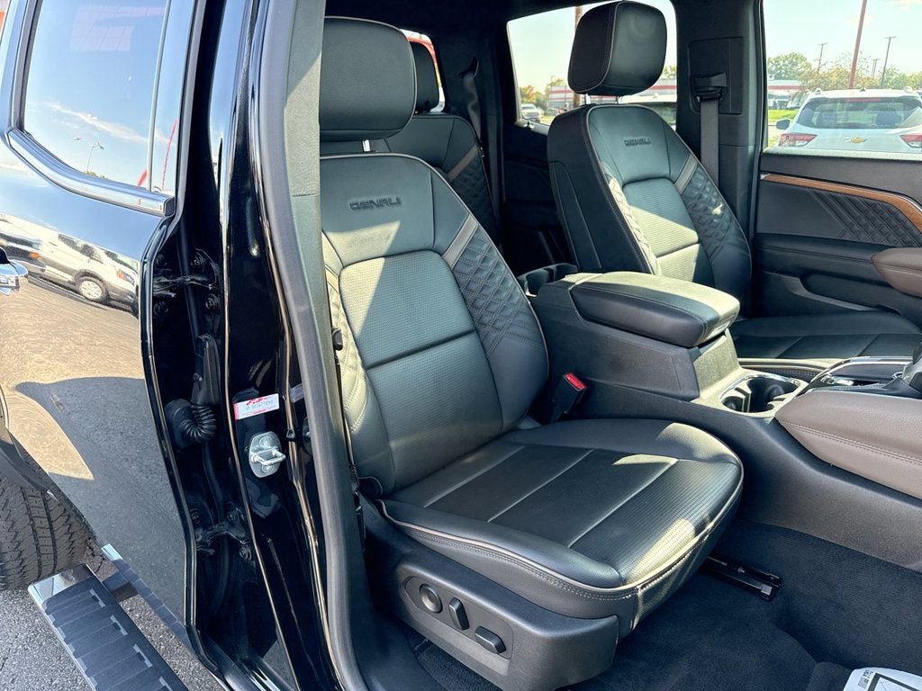 2023 GMC Canyon Denali