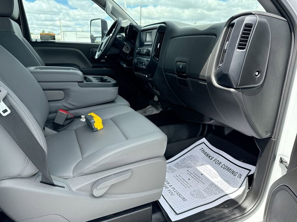 2023 Chevrolet Silverado 5500 HD Work Truck