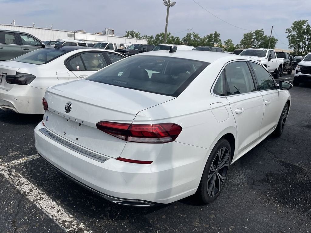 2022 Volkswagen Passat 2.0T SE