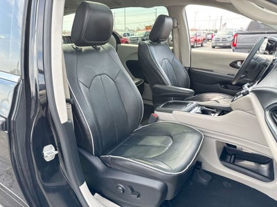 2023 Chrysler Pacifica Hybrid Limited