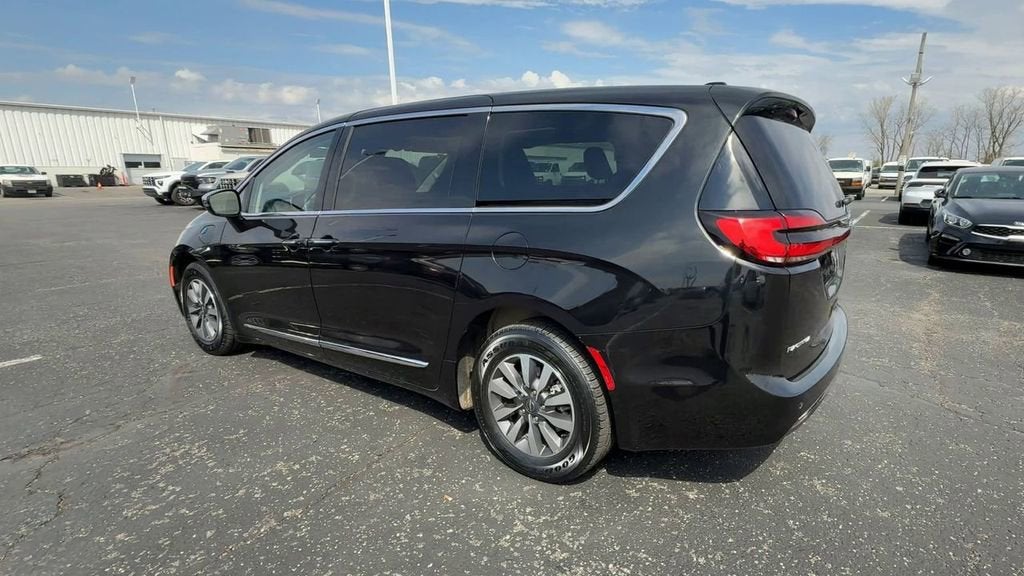 2023 Chrysler Pacifica Hybrid Limited