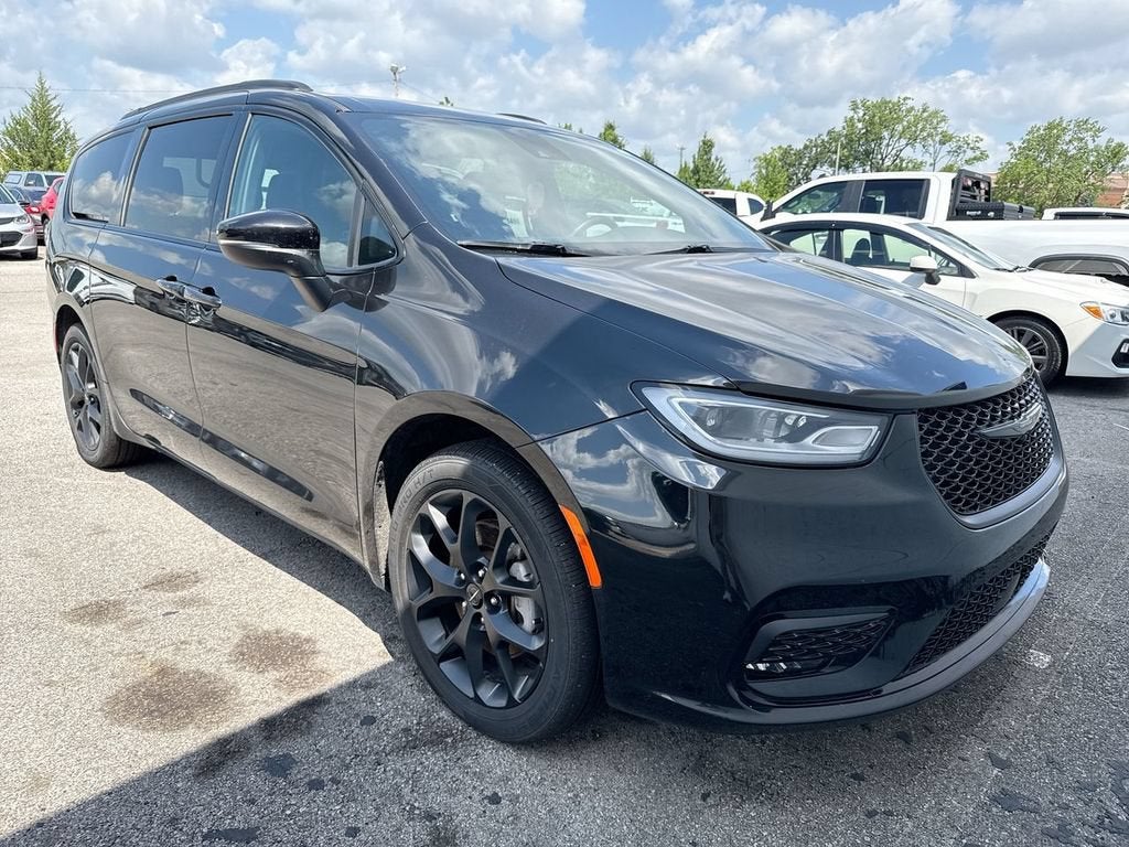 2023 Chrysler Pacifica Touring L AWD
