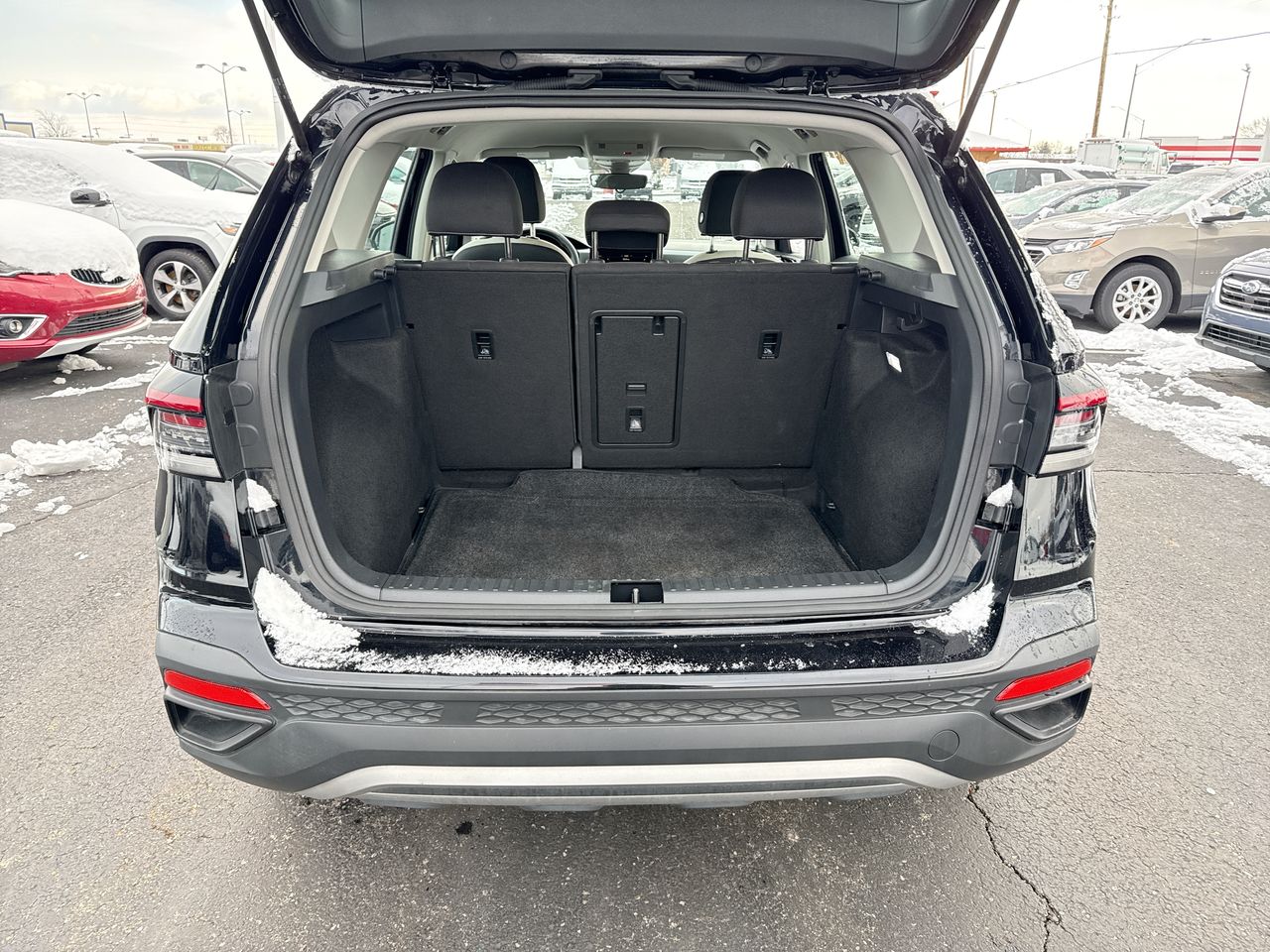 2025 Volkswagen Taos S