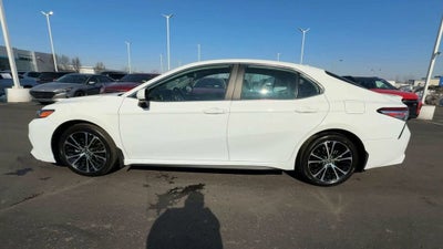 2020 Toyota Camry SE