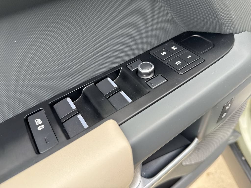 2020 Land Rover Defender 110 Standard