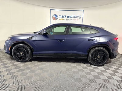 2025 Lamborghini Urus SE