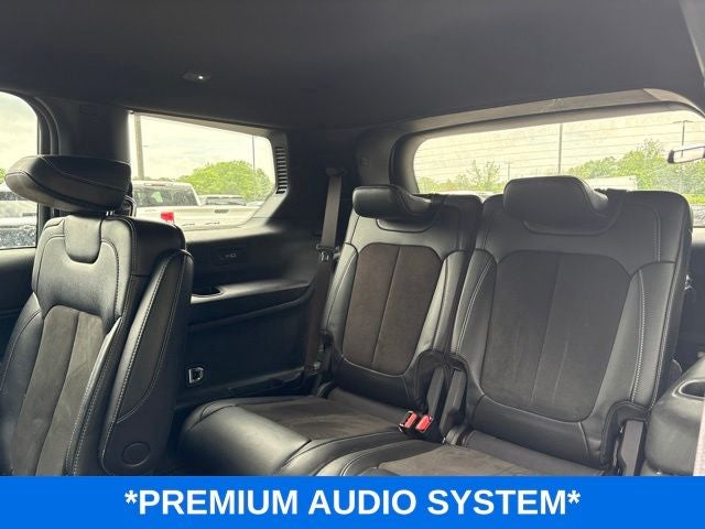 2023 Jeep Grand Cherokee L Altitude 4x4