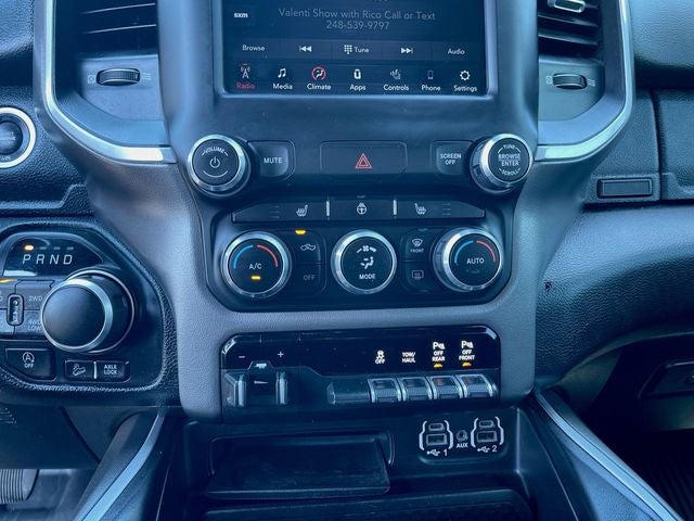 2020 RAM 1500 Big Horn Crew Cab 4x4 5'7" Box