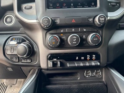 2020 RAM 1500 Big Horn Crew Cab 4x4 5'7" Box