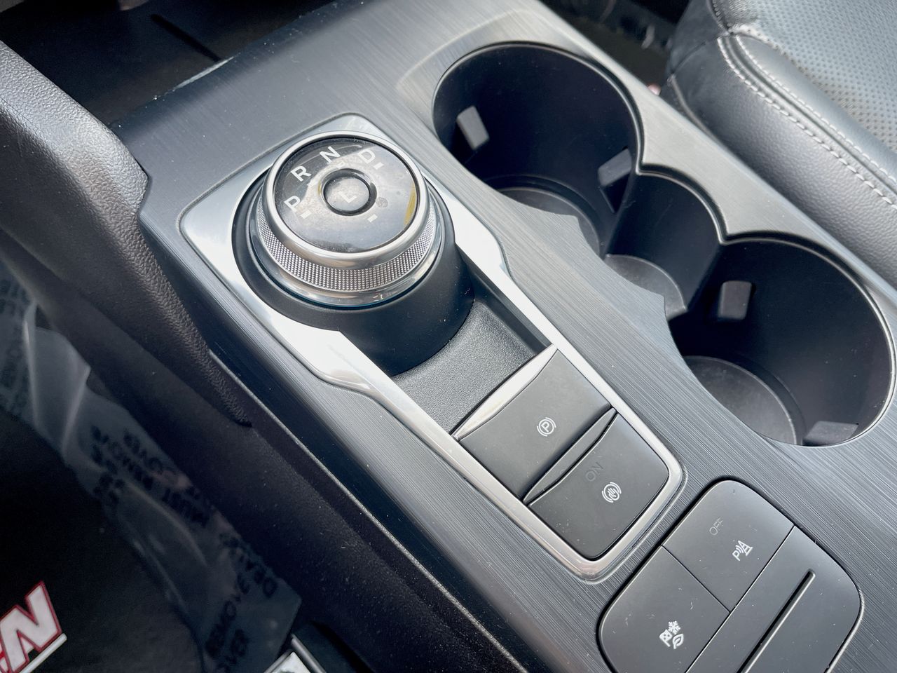 2022 Ford Escape Titanium Hybrid