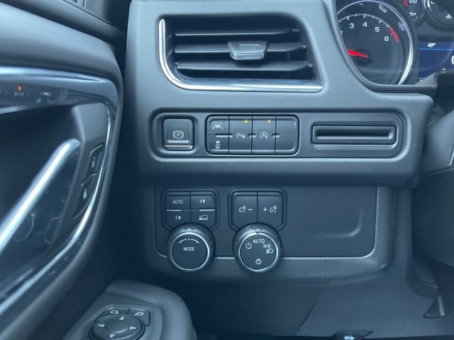 2023 Chevrolet Suburban LS