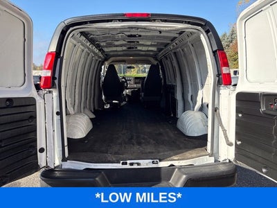 2023 GMC Savana Cargo 3500 1WT