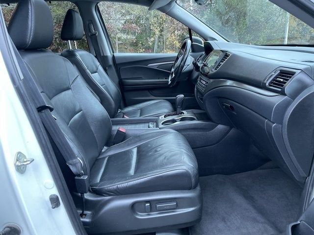 2020 Honda Pilot AWD Black Edition