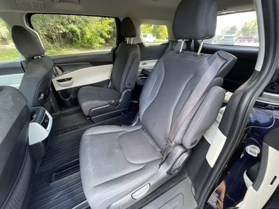 2022 Kia Carnival MPV LX