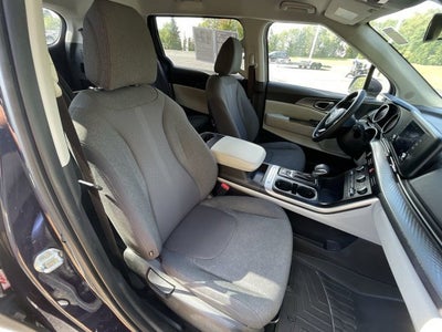 2022 Kia Carnival MPV LX