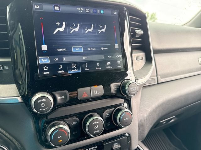 2022 RAM 1500 Big Horn Crew Cab 4x4 5'7" Box