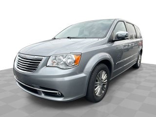 2016 Chrysler Town &amp; Country Touring-L