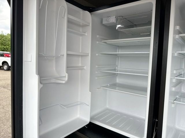2023 FOREST RIV Cherokee Base