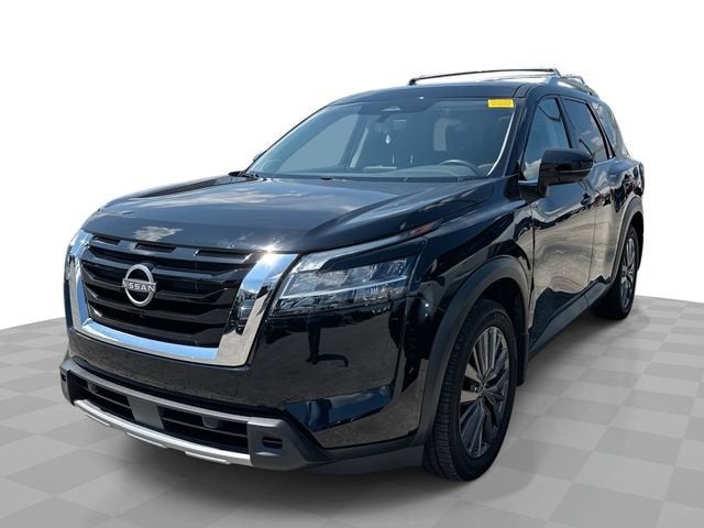 2023 Nissan Pathfinder SL 4WD