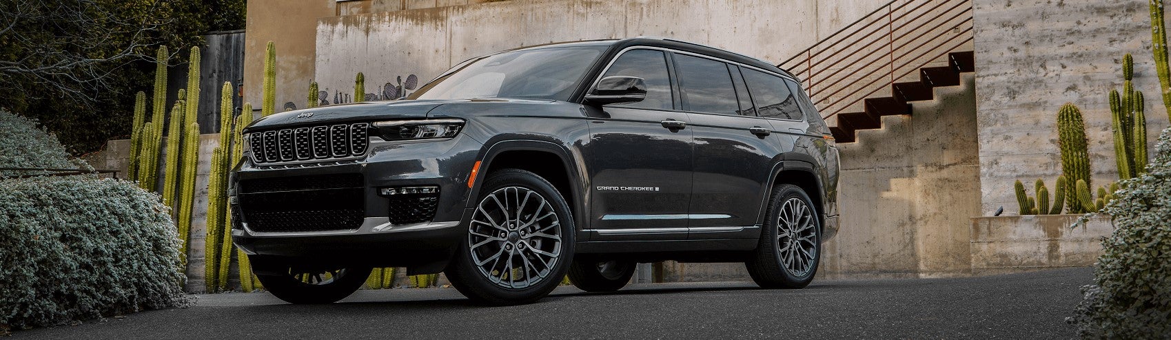 Jeep Grand Cherokee L Interior Woodhaven MI